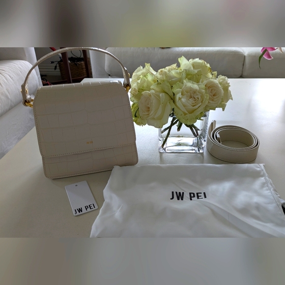 JW PEI Cream Top Handle Bag with Longer Strap Option And Gold Hardware - Picture 2 of 11